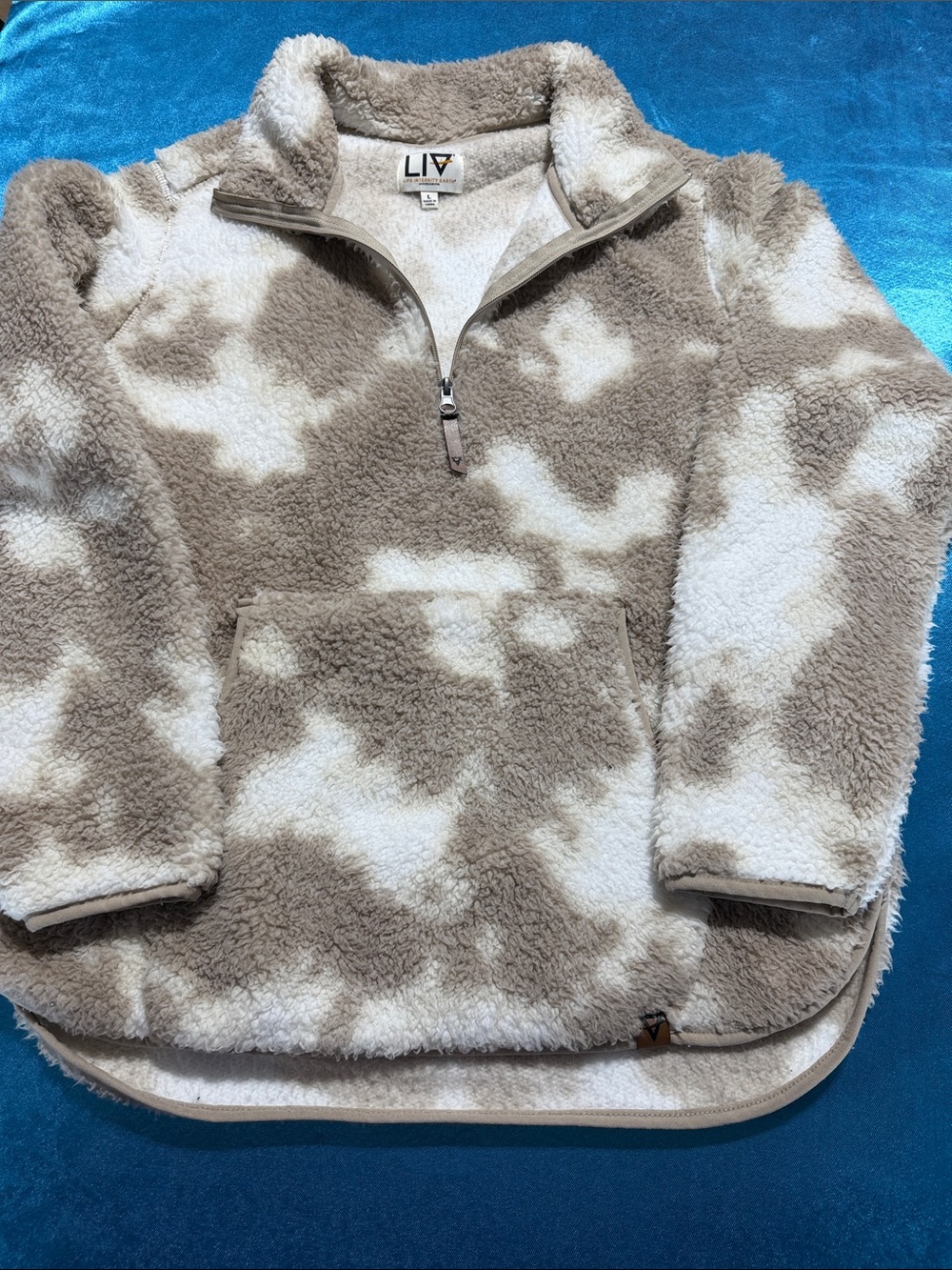 Women  Cozy Sherpa Pullover Jacket in Beige & Cream